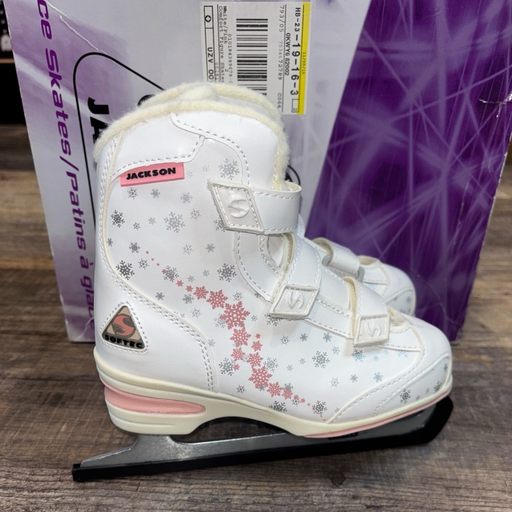 Jackson Softec figure skates for girls Size 1 Snowflake Pink White With Box